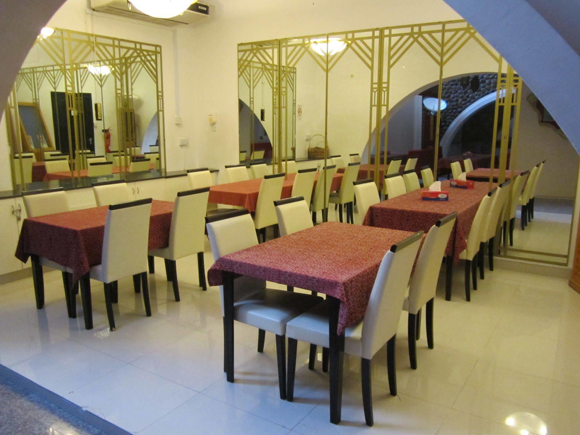 Qurum Beach Hotel Muskat Eksteriør bilde